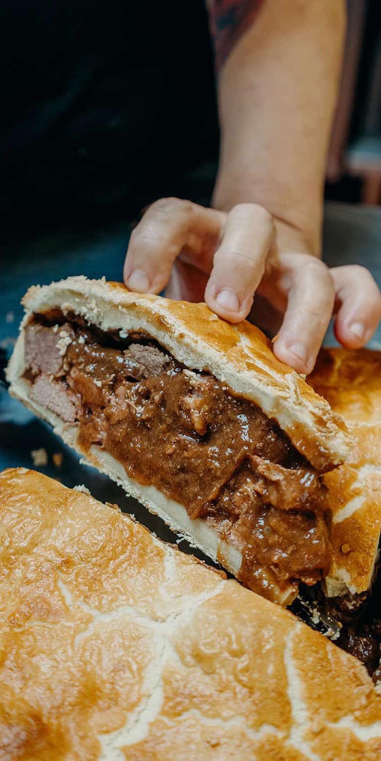 cutting-pie-country-pub